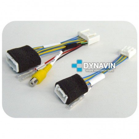 DYNAVIN-TOYOTA GEN5, EU GEN6 - CONECTOR PARA INSTALAR CAMARA TRASERA